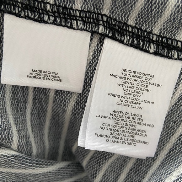 NINE WEST BLACK/WHITE STRIPED DOLMAN TSHIRT W/ CRISSCROSS NECKLINE DETAIL, S - Picture 3 of 8